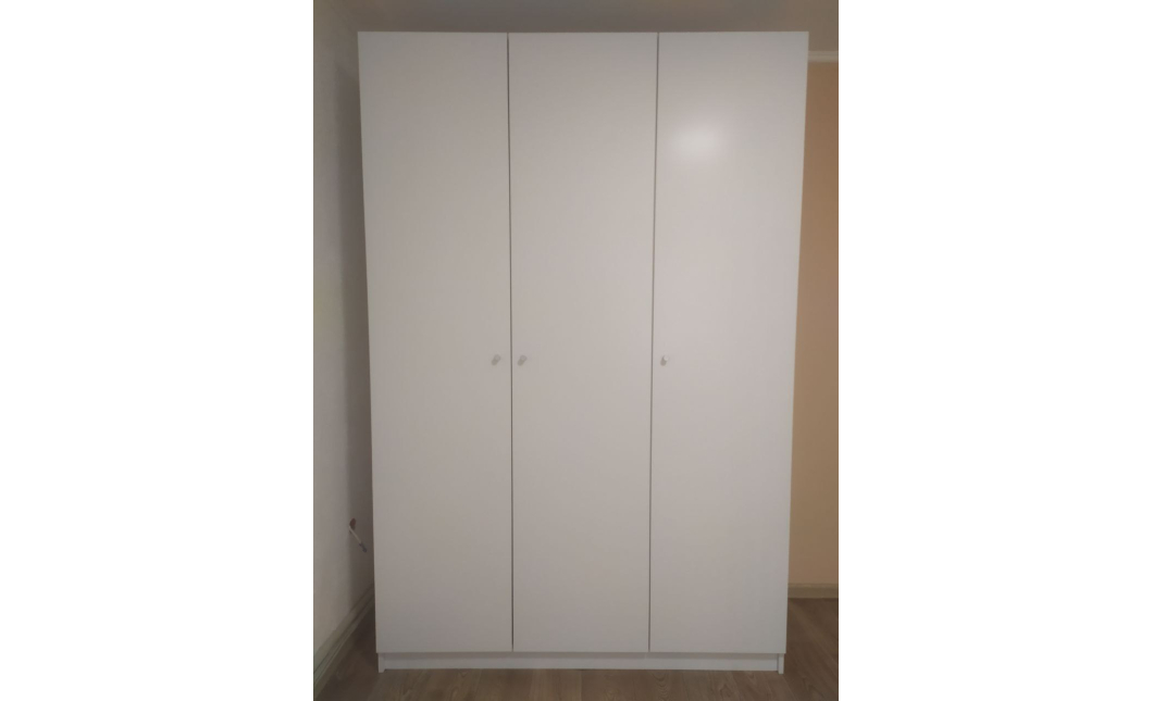 Skříň na oblečení Doros Promo Bílá 3 dveře 135×48×204 (80737071)