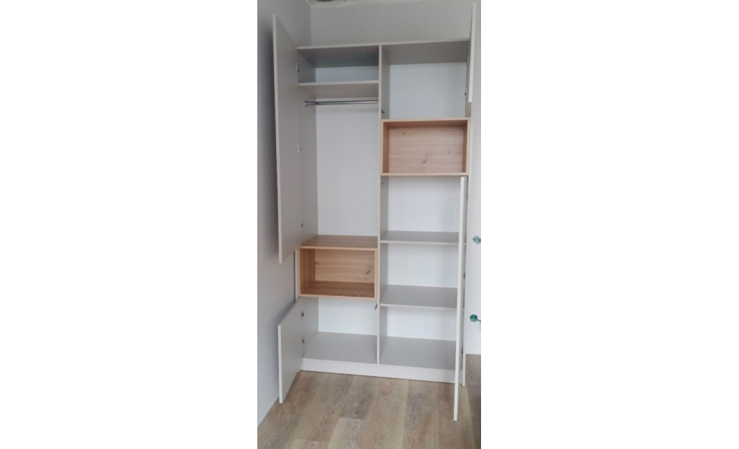 Skříň na oblečení s nikou Doros Dale Kašmír/Dub Artisan 2 dveře 115,2 × 52 × 220 (80737725)
